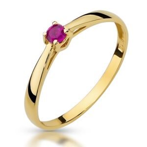 Złoty pierścionek zaręczynowy z rubinową cyrkonią